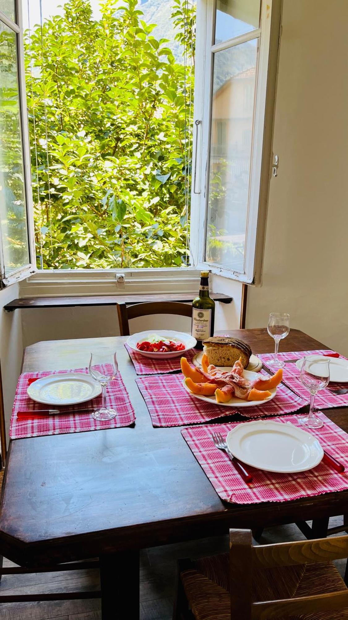 Ferienwohnung Antica Casa Storica Con Giardino Domodossola Exterior foto